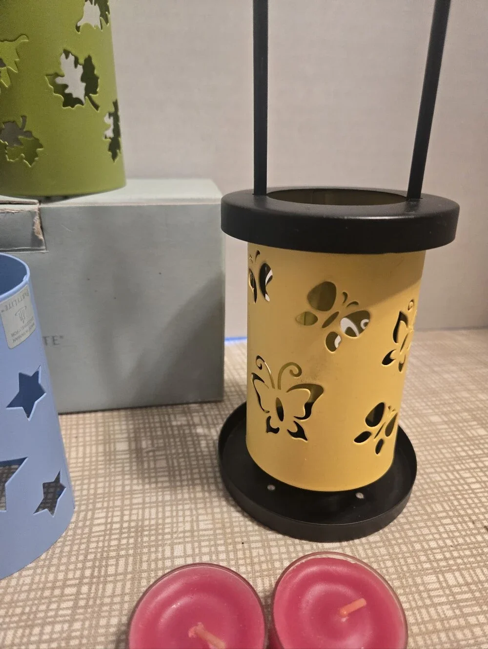 Party lite change-o-lantern. Set a five Changeable sleeves. - Picture 8 of 10